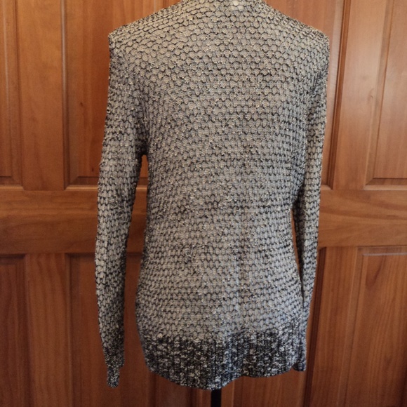 Sweater - Picture 5 of 6